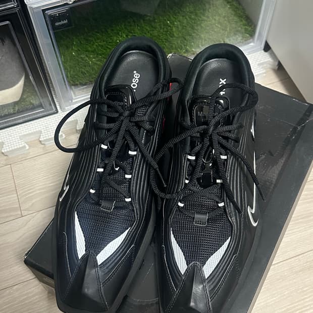 마틴로즈 나이키 샥스 285