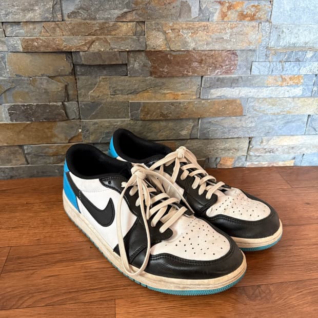 조던1 블랙 앤 다크 파우더 블루