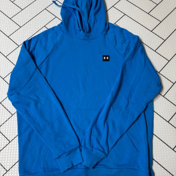 언더아머 후드티