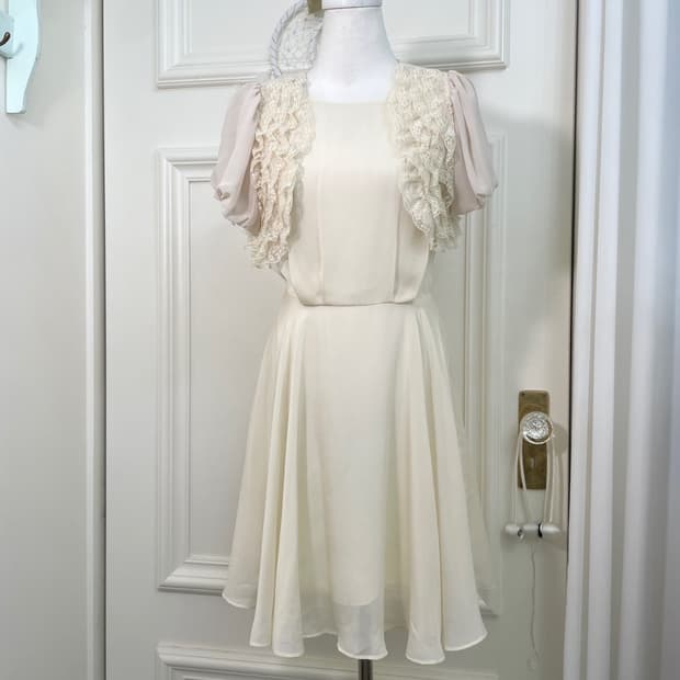 sheer pink lace ruffle bolero&ivory chif