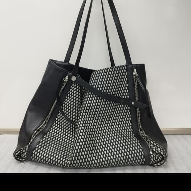 루즈앤라운지 전지현 토트 숄더백입니다
