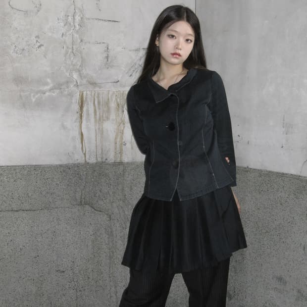 버튼 포인트 데님 자켓