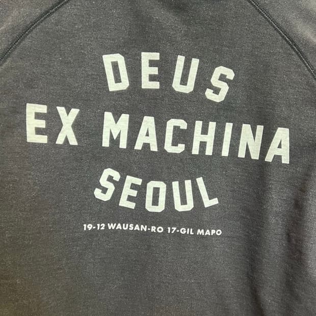 데우스 엑스 마키나 서울 어드레스 후드