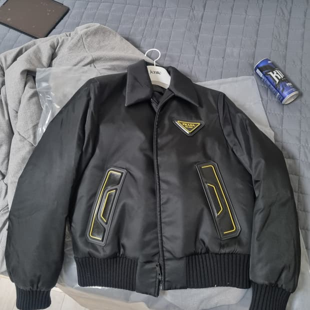 [정품] 프라다 리나일론 봄버 패딩 자켓