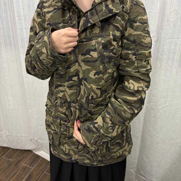 빈티지 퍼 트리밍 카모플라쥬 후드 야상 자켓