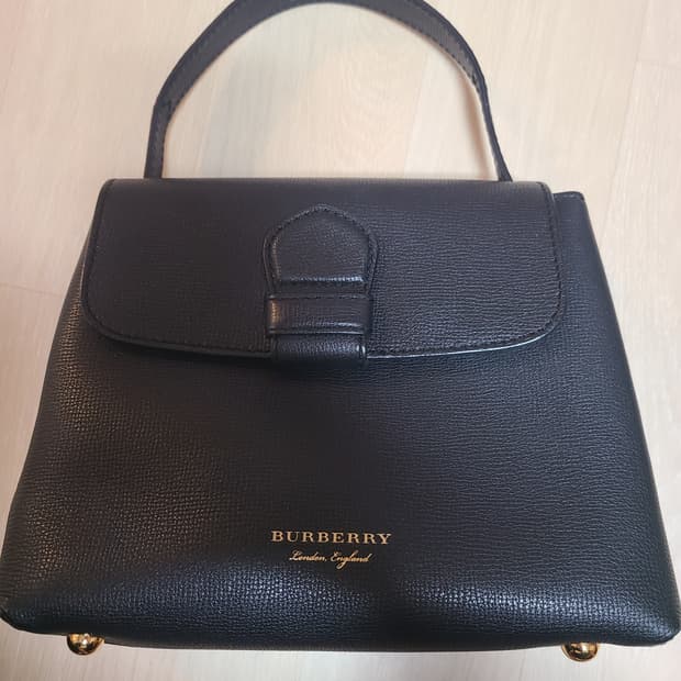 버버리 캠벌리 토트백