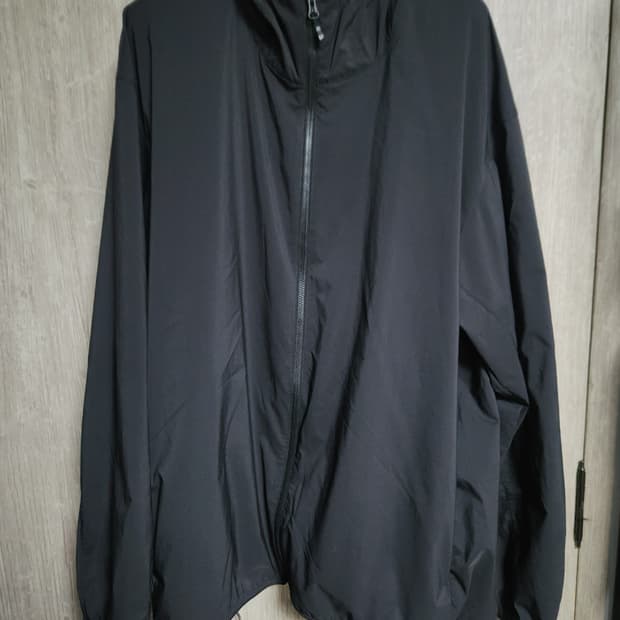 [XL] 유니클로 바람막이 블랙