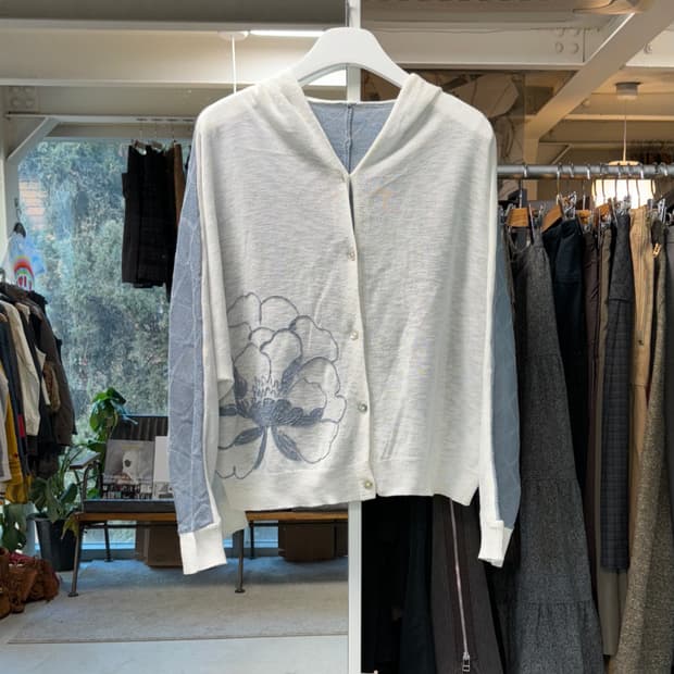 고이비토 미사키 린넨 가디건