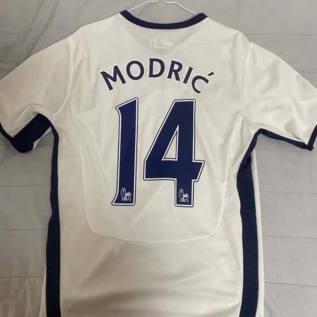 레트로 유니폼 토트넘 08-09시즌 루카 모드리치 L