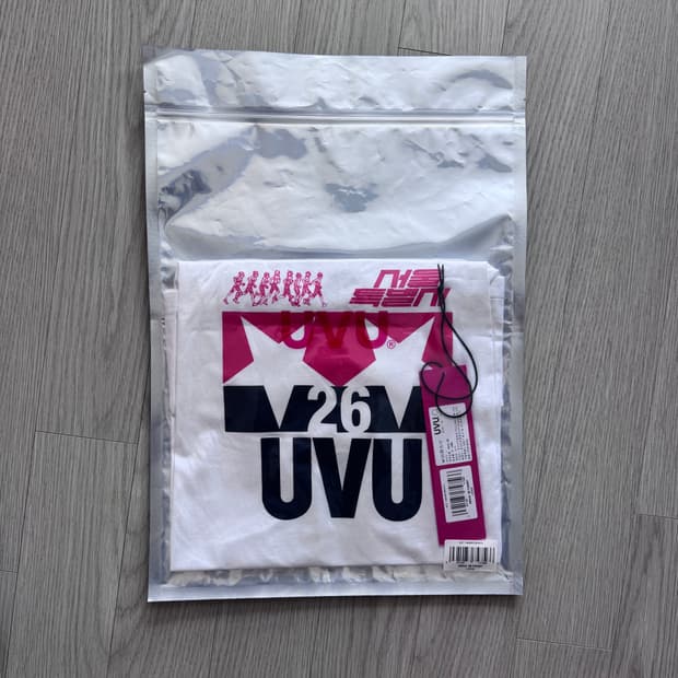 [L] UVU 서울 '26 티셔츠 화이트