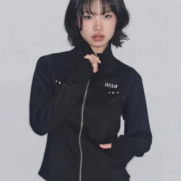 애즈유아 하이넥 리브집업 블랙