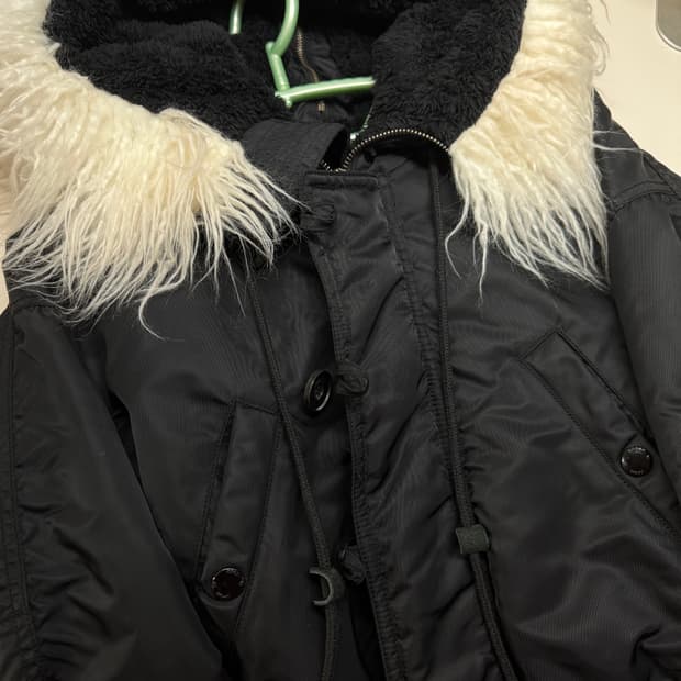 open yy faux fur zipper hood ma1사이즈 블랙