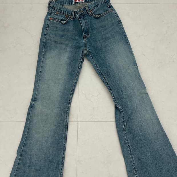 부츠컷 데님팬츠