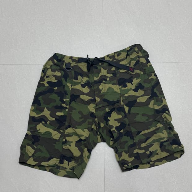 그라미치 나일론 반바지 