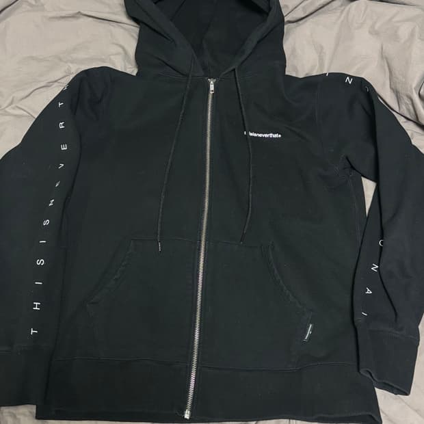 디스이즈네버댓 블랙 후드집업 자켓
