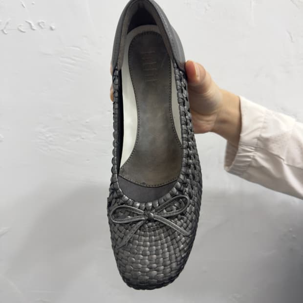 fit fit silver flat shoes