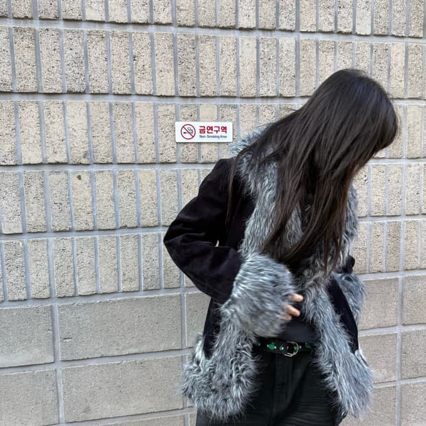 퍼 디테일 락시크 무드 자켓