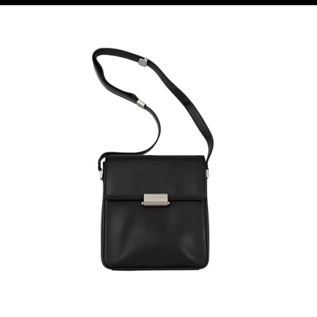 Mandarina Duck 블랙 가죽 크로스백