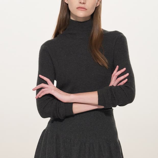 타임 24 캐시미어 하이넥 니트 탑