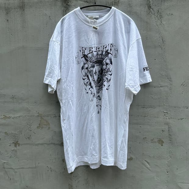 Gianfranco Ferre 90's t-shirt (new)