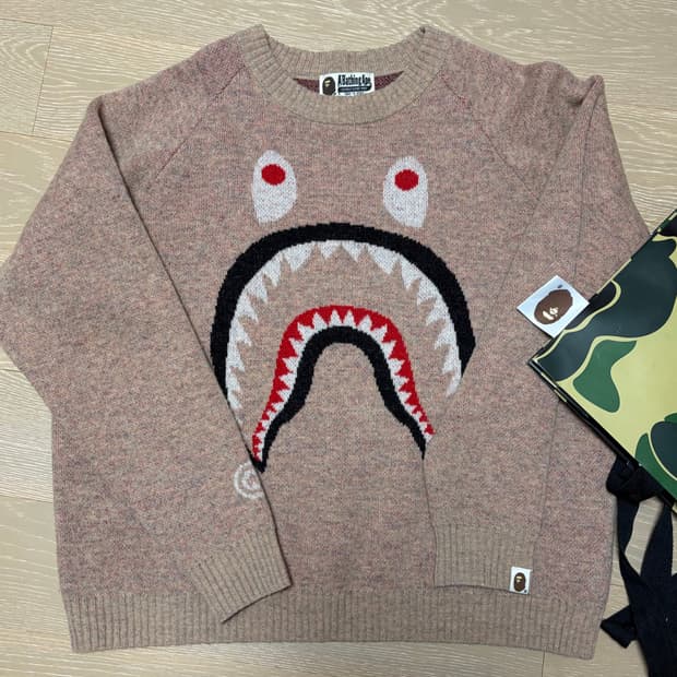 [ 베이프 ] 샤크 헤드인타르시아 스웨터 (샤크니트)