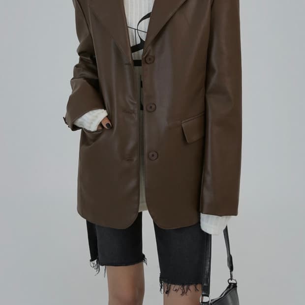 블랙업 레더자켓