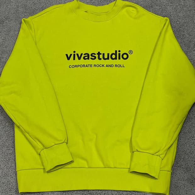 (XL) 비바스튜디오 바이노럴 맨투맨