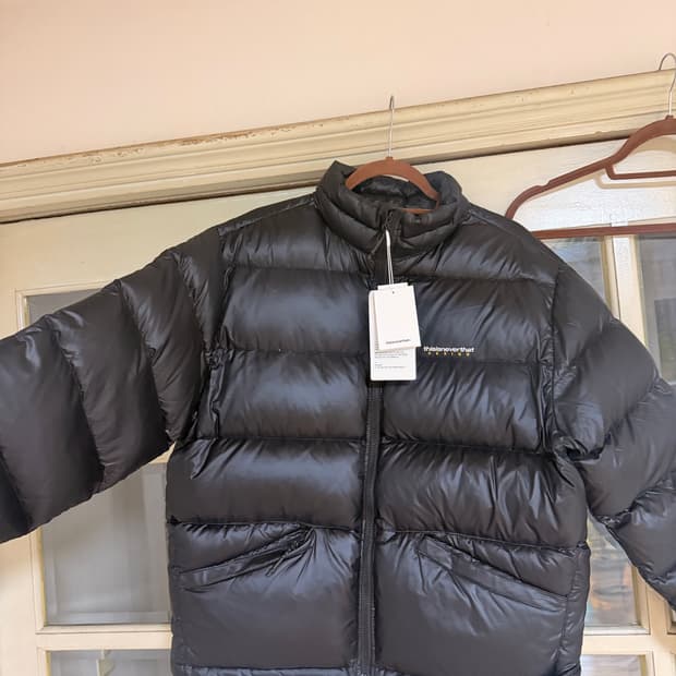 디스이즈네버댓 패딩 (새상품) L 사이즈