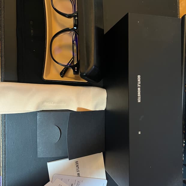 젠틀몬스터 에디eddy A-01 블랙 풀박스