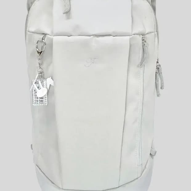 샵페어리 백팩 new turtle backpack (grey) 구해요