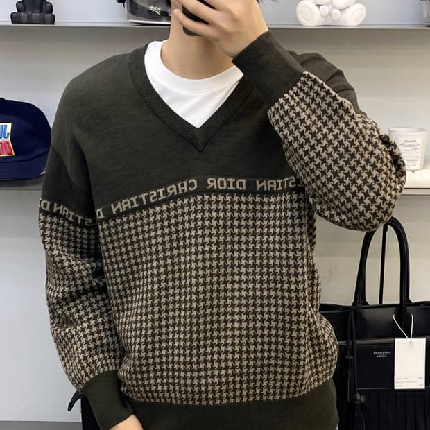 크리스찬 디올 90s 스펠 로고 울 스웨터