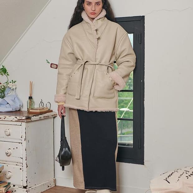 비터셀즈 무스탕 새상품 프리사이즈
