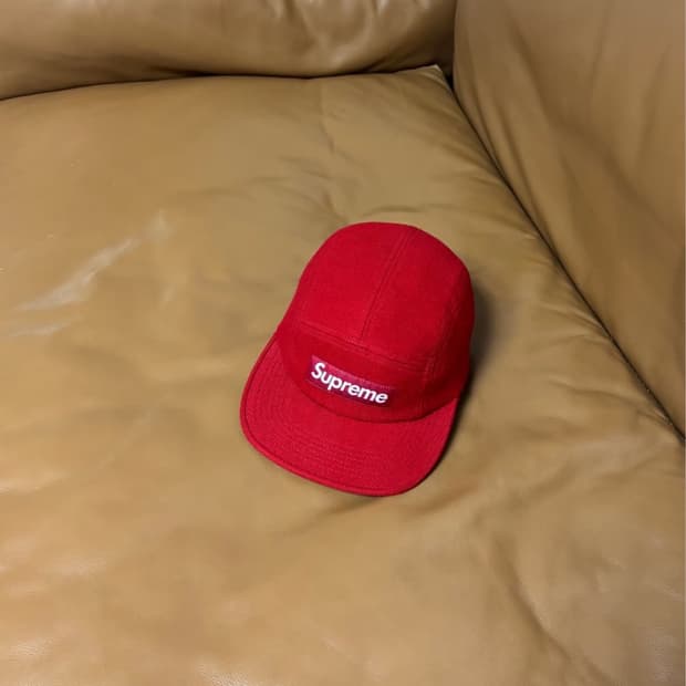 슈프림 레드 캠프캡 모자