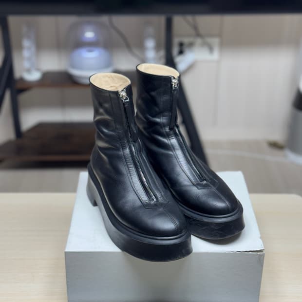더 로우 집 부츠 41사이즈