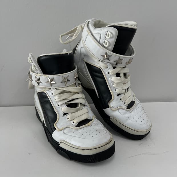 지방시 타이슨 스타 스터드 하이탑 스니커즈 40