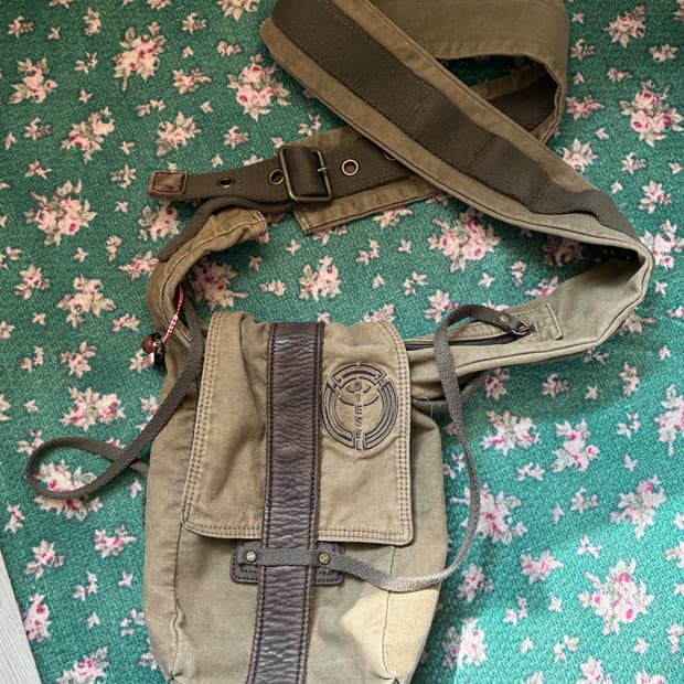 디젤 빈티지 크로스백