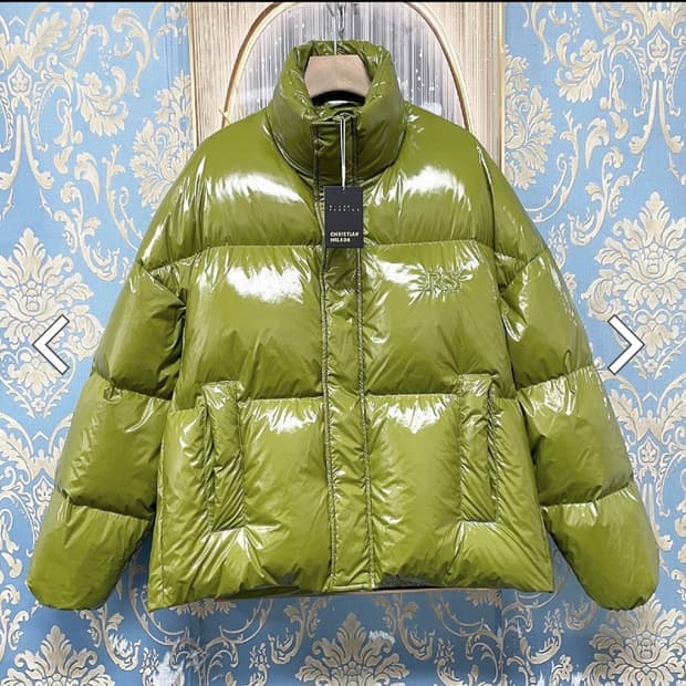 Christian milada italy 패딩 새제품