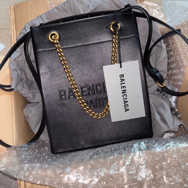 발렌시아가 듀티프리 폰홀더백 크로스백