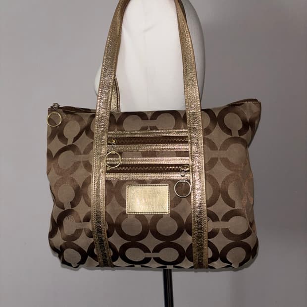 Coach vintage shoulder bag