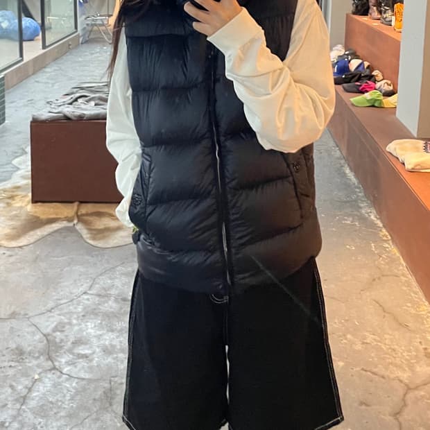 스톤 아일랜드 와펜 나일론 후드 다운 베스트 H577