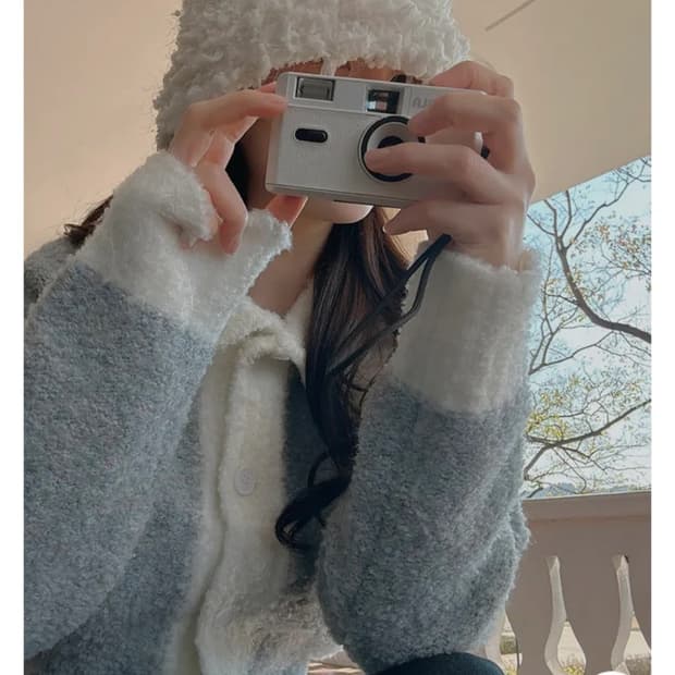 리리앤코 울 부클 배색 카라 니트 가디건 (새상품)