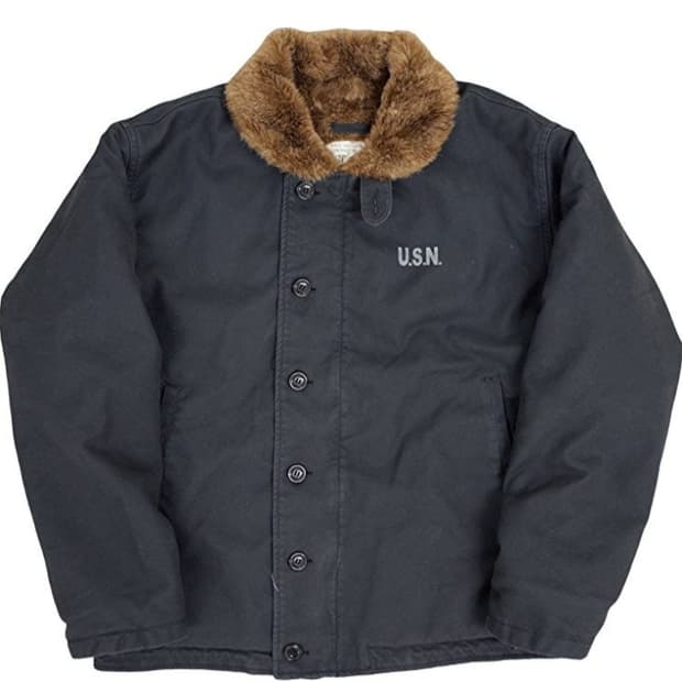 ymclky 덱자켓 네이비 삽니다