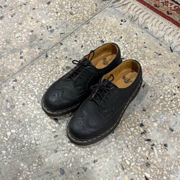 닥터마틴 윙팁 블랙