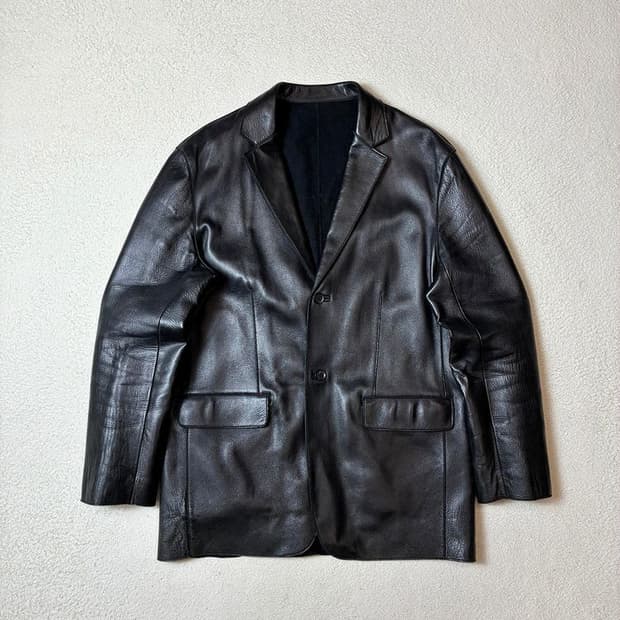 솔리드옴므 우영미 램 스킨 2B 레더 블레이저 PN7727