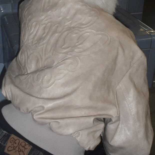 팬시클럽 퀄팅 리버시블 엠보 점퍼 (IVORY)