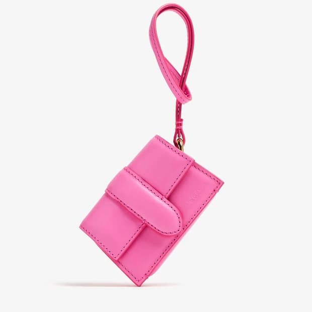 Jacquemus airpod case / 자크뮈스 에어팟 케이스