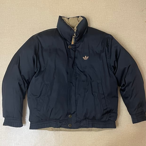 아디다스90s 리버시블 패딩