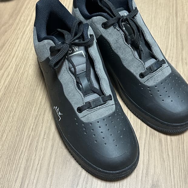 어콜드월 나이키 포스