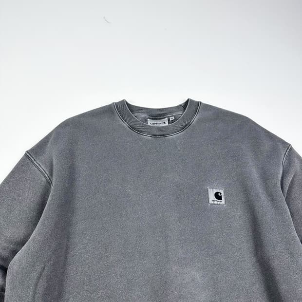 칼하트 WIP 피그먼트 차콜 맨투맨 (M)