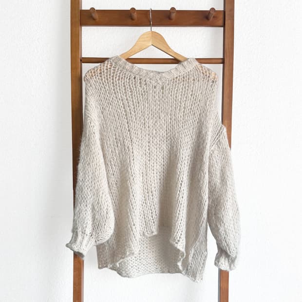 봄빛 성근짜임 니트